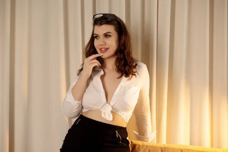 NikkiVelvets Public Immagine  2