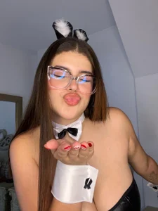 michell_blakke: Play with bunny 🐰 ( 8 фото)