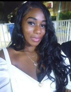 MONIQUE-LAMOUR Public Pic 2