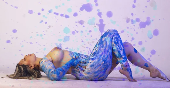 ariana-martins Paint my body Pic 3