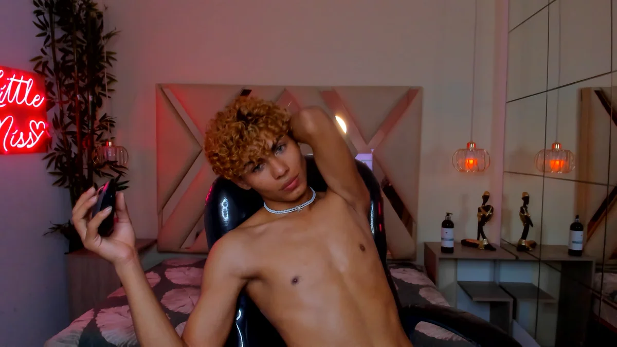 Anyelo_Twink Populära bilder 5189