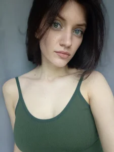 roxy_riot_ Blue eyes lovers here? Pic 3