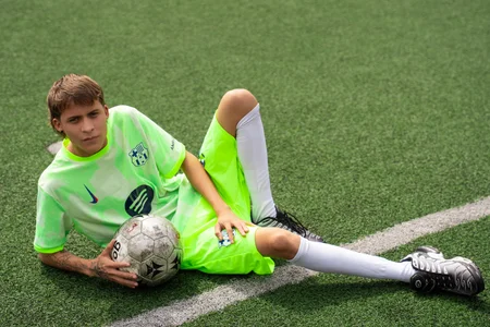 mono_blonde do you like soccer? Billede 4
