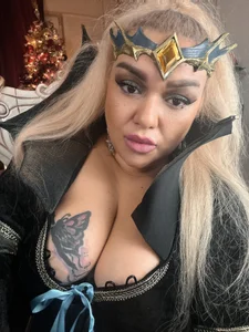 QueenTabitha Public Bilde 2