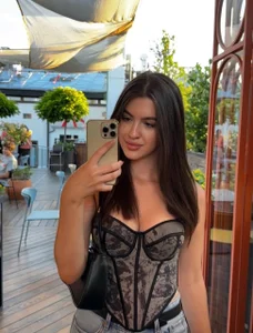 Helen_Yesss Public Foto 3