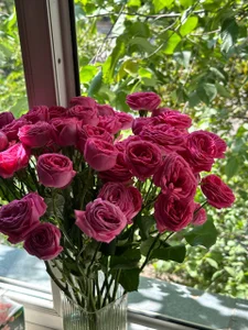 LindaHernandez Flowers are the best accessory for a girl! Foto 2
