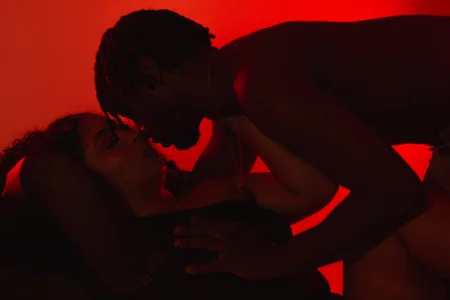 kaleb_violeta_1 Crossed Shadows 👤📽️ Bilde 2