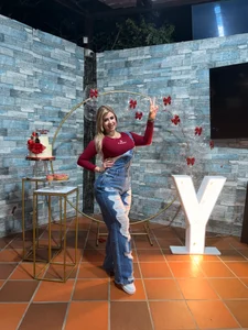 HBD✨🎂💃🏼 de XXMILE  photos