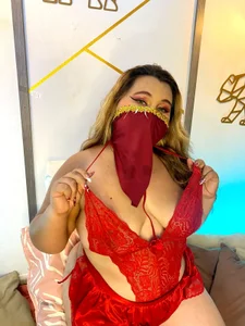 SalmaZamann red arabian goddess Pic 4