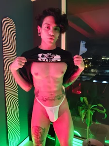 Imagine that it’s magic time de acid_timee  4 Imagens