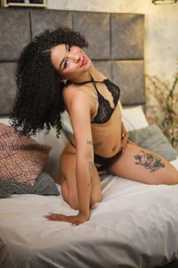 TisharaCurly Public Pic 8