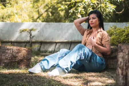 lunaalynch 🌞 Natural glow, urban flow. 🌿 Pic 2