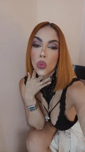 AdelinaVans You should fuck this naughty and delicious Redhead Girl🥵 зображення 8