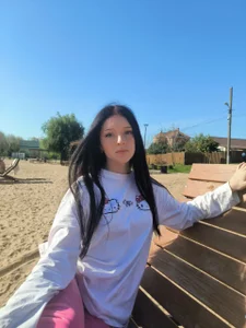 MillyHowden Public Pic