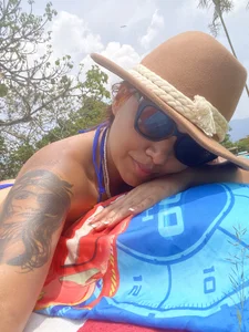 amanda-medrano1 Public Pic 4