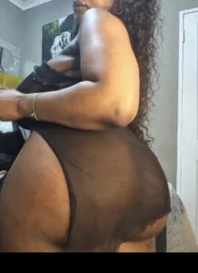Bustygoddess32 Public slika 9