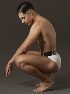 🎁 od Troye_Williams  2 snímek