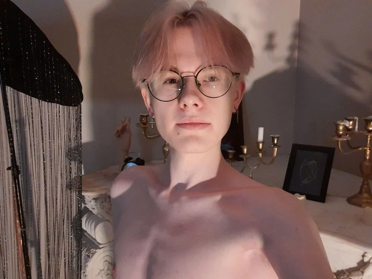 Liam_Blair 热门图片 2444