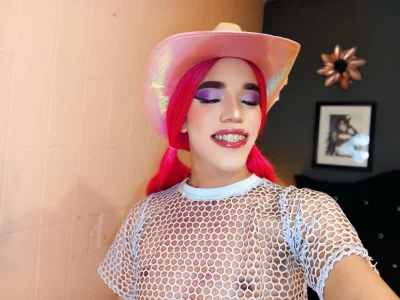 ATHENEA_VALL a very sexy cowgirl 🤠🐎 Pic