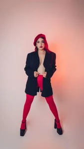 ViolettCastel Sensual Red Bilde 2