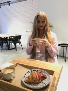 HelenGreerr Public Pic 5