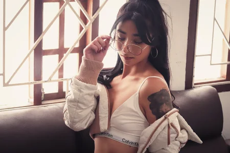 AmbarOishi__CASUAL MOMENTS Bild 2