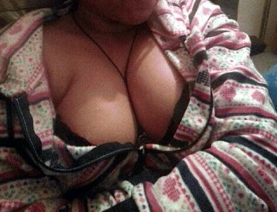 Madhubala111 Public Pic 5