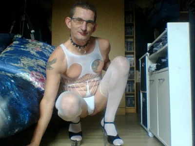 lopejosoumis kullanıcısının Pute esclave sexuelle lopette hot sexy. albümü -  3 fotoğraf