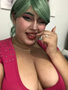 hi , i am bulma bby de ScarleGrace  5 photos