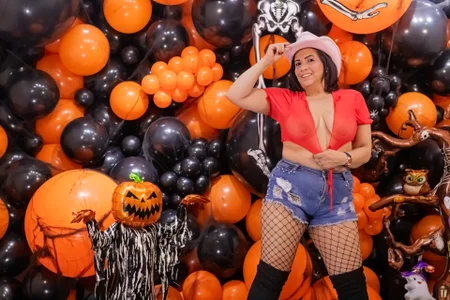 GochitaWild SWEET OR SEX🥵👻 slika