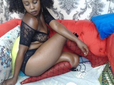 Public de CURVYBOOTYLICIOUS88  2 Imagens