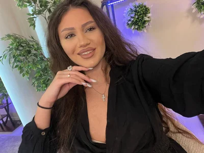 AmberSollange Spoil Me Immagine 
