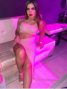 Isabella_Rios_ Public Pic 2