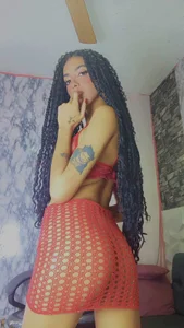 Queen_Cuarxxo I look sexy Foto 5