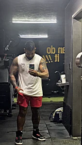 Max-prada Gym Pic 4