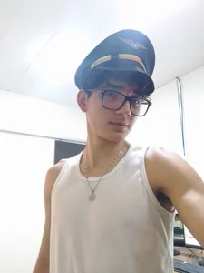 Welcome to Timi Airlines. Why aren't you on my stream? de tim_cooper  2 Imagens