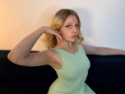 _Velvet_peach_ Public Pic 5