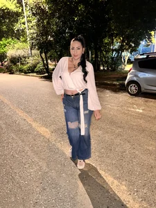 MayraVegasのcasual photoの 3枚の写真