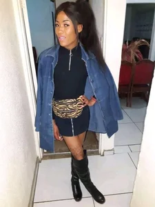 Kylie_Hairy_Bbc Public  6. fénykép