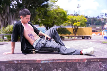 Anghell_BC 🖤 Grip tight, don’t fall Pic 3