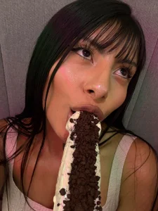 Gabriela_milani 🔥😈a mischievous face 圖片