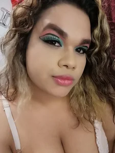 kami_hot_ts Du hast nicht die leiseste Ahnung von allem, was mir durch den Kopf geht, wenn die Sehnsucht nach di Pic 4