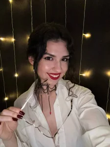OdetteWitschi my favorite outfit Pic 3