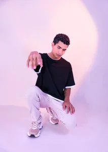 Noah_Greenhartt 🖤 I decide how deep you fall. Pic 3