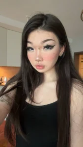 kum1k0 teasing photoset Pic 2