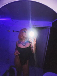 REBECA_VALENTINE Funny mirror Gambar 2