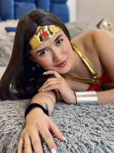 SaraWilliamss_ kullanıcısının Sexy wonder woman albümü -  7 fotoğraf