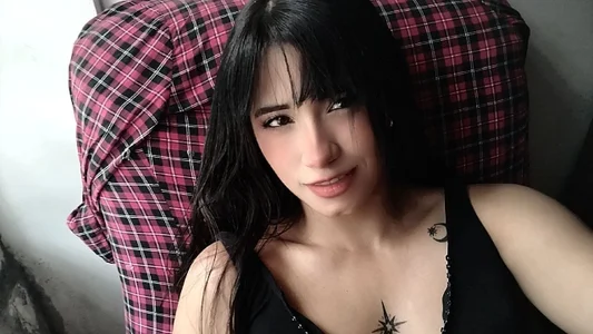 Nilufer your girl 🖤​😈 Hình 2