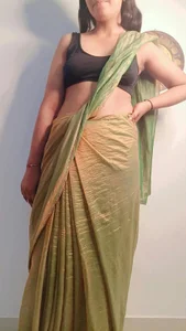 Shivani-19 Public Fotka 2