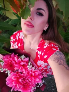 MilfNextDoor20 Public Foto 3